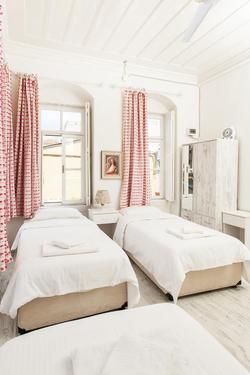 Bouti Ayvalik Pension מראה חיצוני תמונה